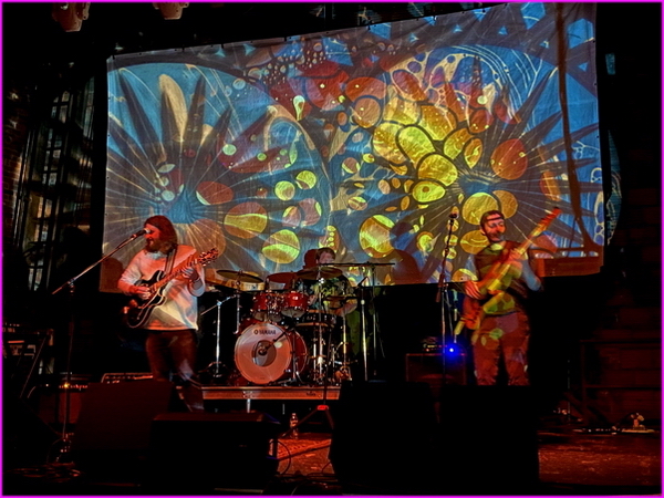 Hydrosonic Light Show